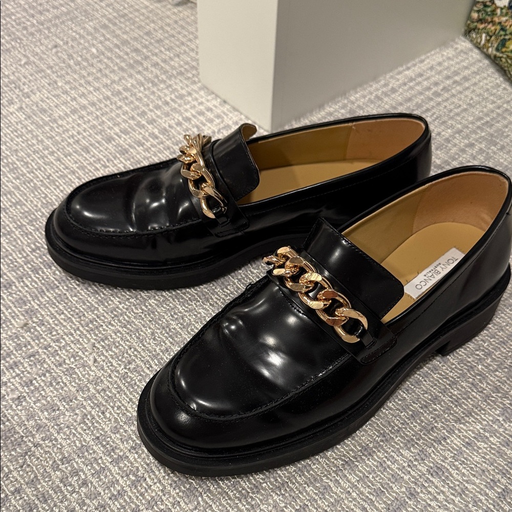 Tony Bianco	Candice Loafer in Black Hi Shine
